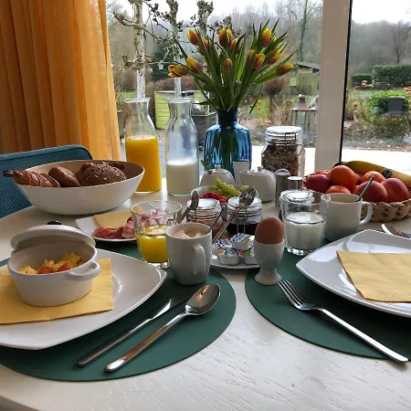 Rose Bed & Breakfast *