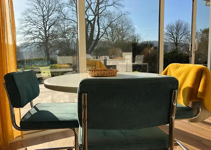 Rose 3* Valkenburg (South Holland)